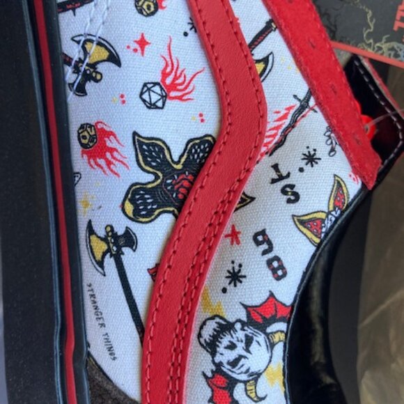 Vans "Stranger Things" skateboard shoes w/original shoe bag NWT - Picture 10 of 14